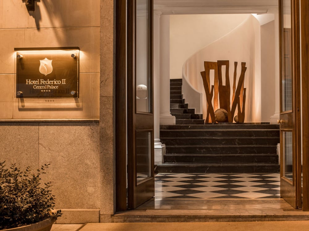 Federico II Exterior