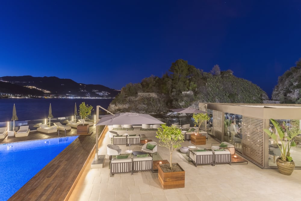 Atlantis Bay Pool Deck